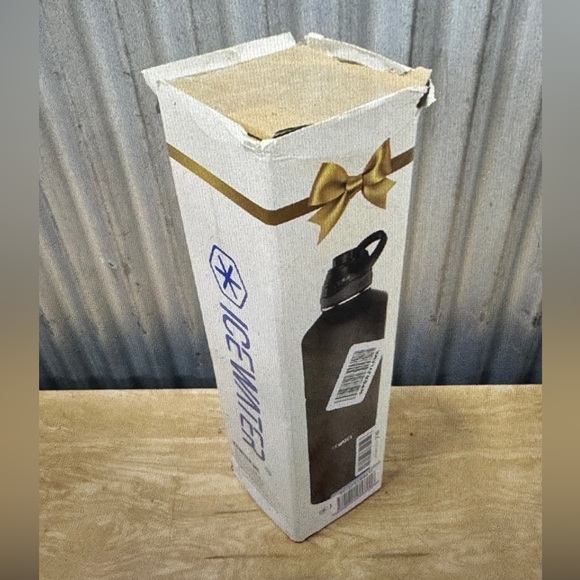 New ICEWATER-128 oz, One gallon, Insulated Water Bottle - Picture 2 of 2